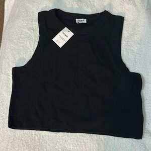 Crop top black tee